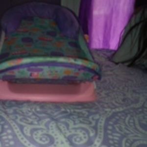 Im seeling a none used baby bath